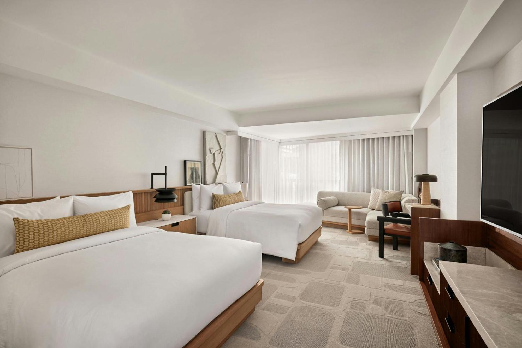 Executive Queen Room with Two Queen Beds and Bay View,1643137988:JPEG