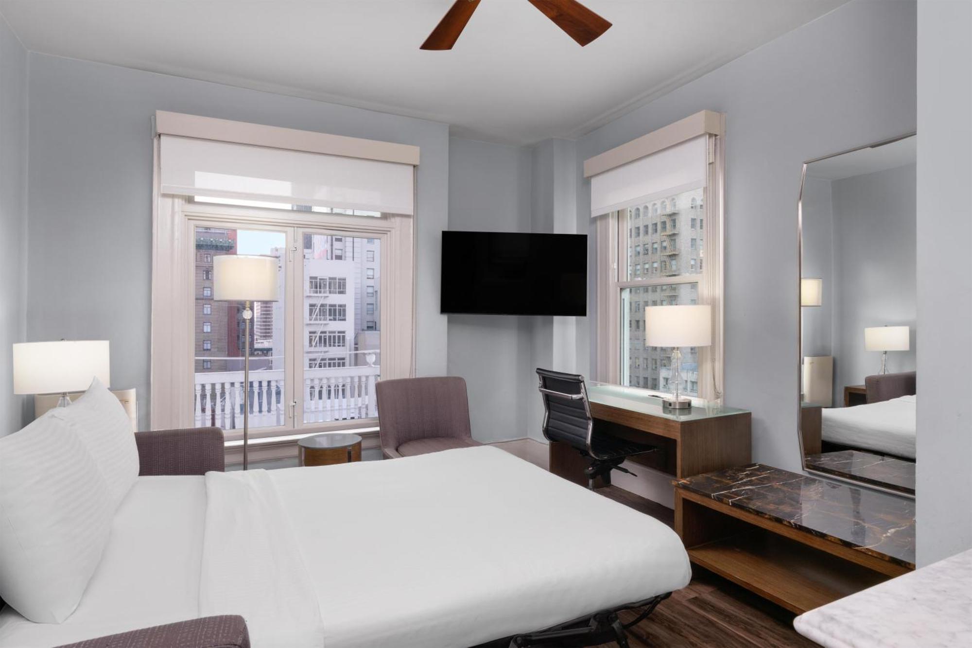King Suite with Sofa Bed - Non-Smoking,1742621917:JPEG